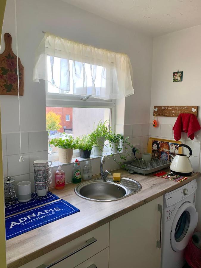 Apartments Near The Sea With Free Parking 사우스엔드온시 외부 사진