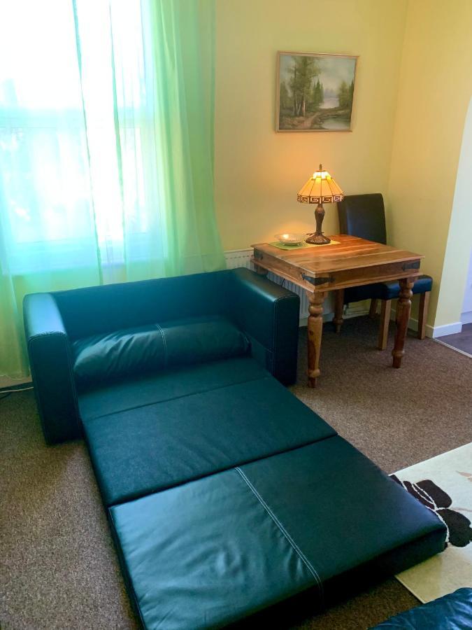 Apartments Near The Sea With Free Parking 사우스엔드온시 외부 사진